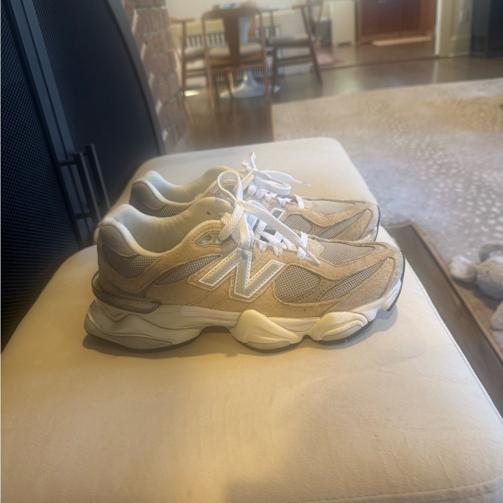 New Balance Unisex 9060 Sneakers - worn once